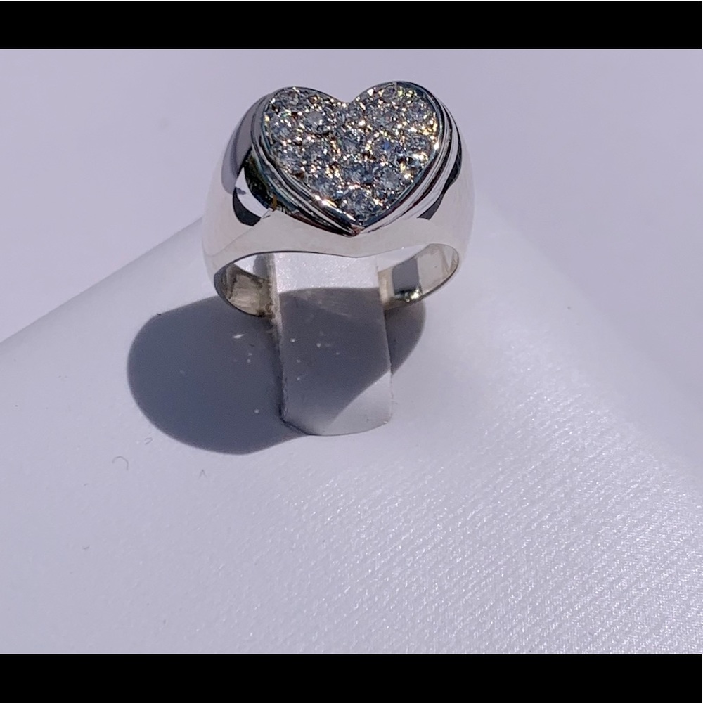 Beautiful Hart Ring With Hi End Cubic Zirconium ❤️